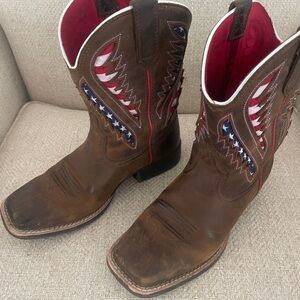 Ariat Big boys size 2 leather American flag cowboy boots